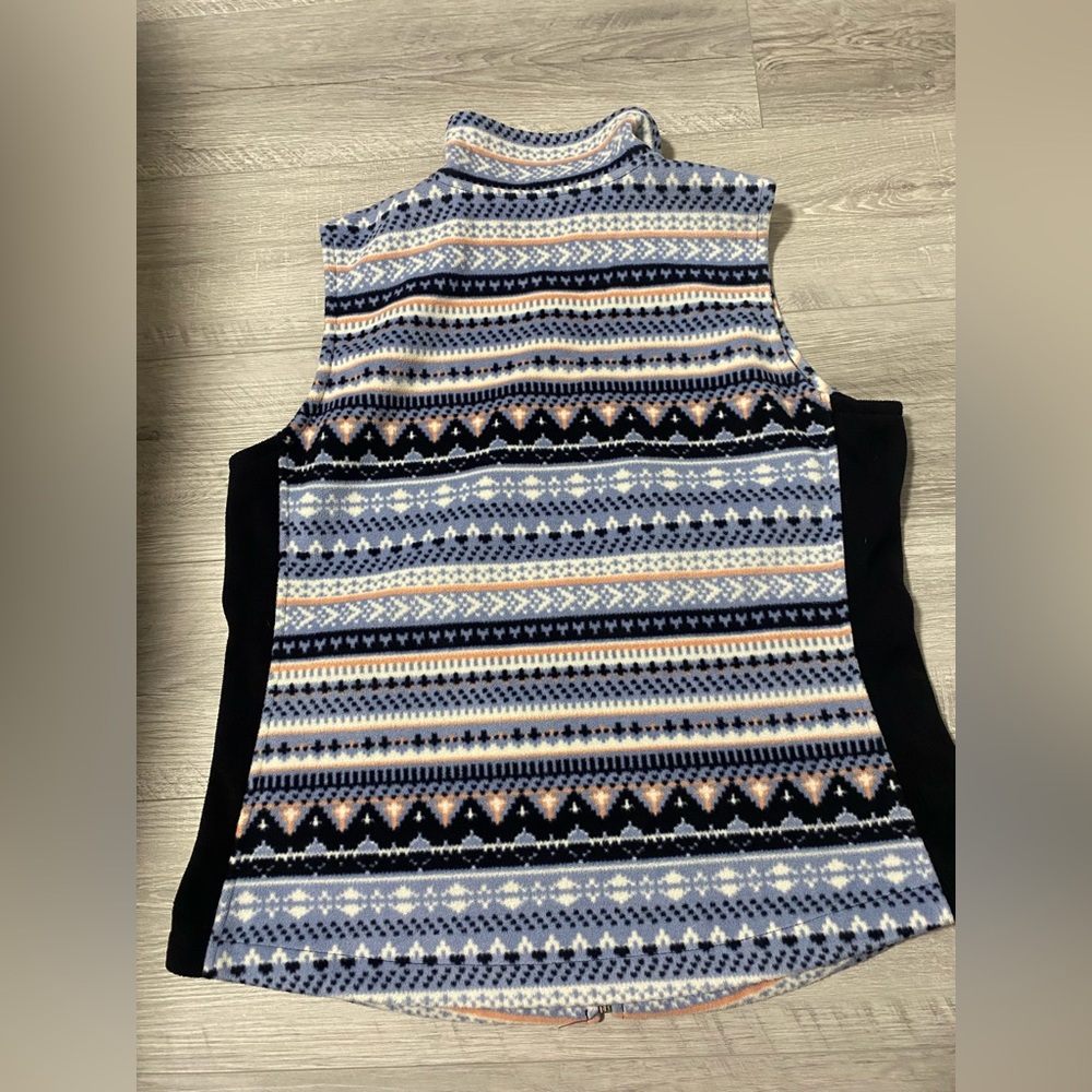 Vest - Picture 3 of 4